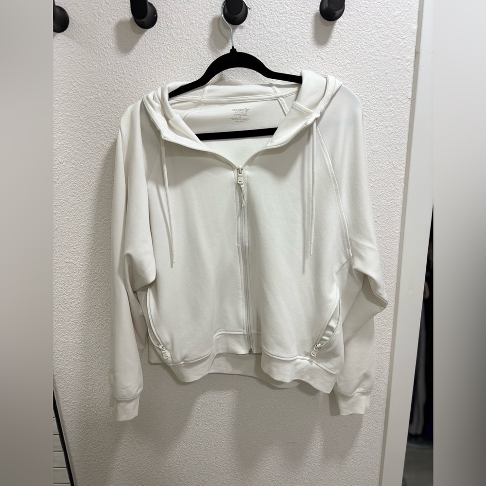 Old Navy - Dynamic Fleece White Activewear Hoodie